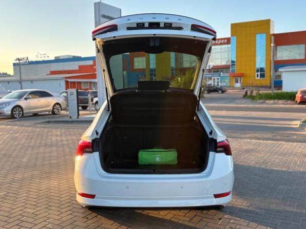 Skoda Octavia IV (A8) с пробегом 2021 года, цена 2 250 000 рублей, 79201 км, лифтбек, Автокод Объявления