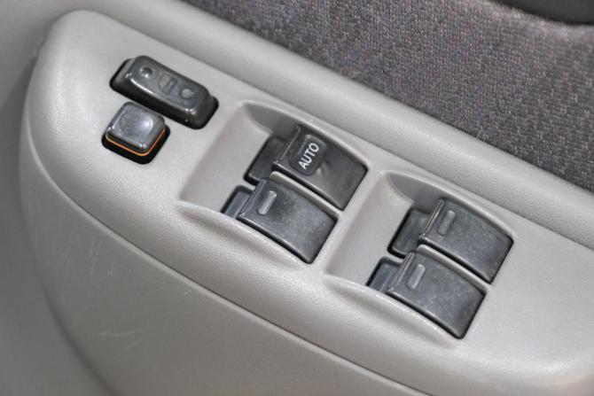 Toyota FunCargo с пробегом 2001 года, цена 489 000 рублей, 328500 км, компактвэн, Автокод Объявления