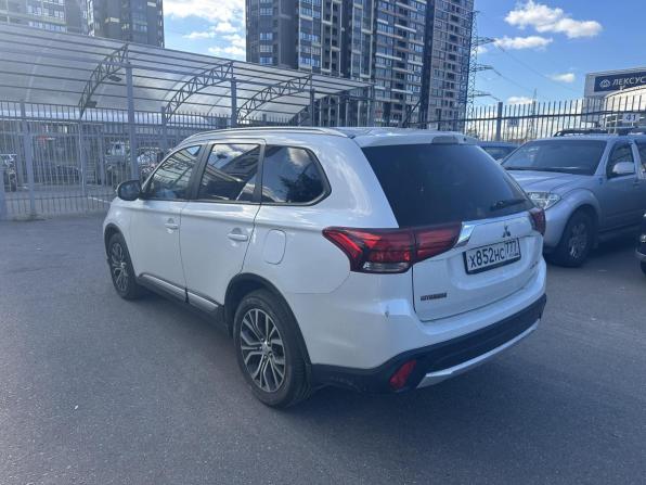 Mitsubishi Outlander III Рестайлинг 2 с пробегом 2015 года, цена 1 799 000 рублей, 77202 км, внедорожник, Автокод Объявления