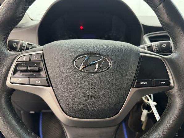 Hyundai Solaris II Рестайлинг с пробегом 2021 года, цена 1 580 000 рублей, 35549 км, седан, Автокод Объявления