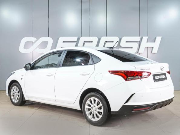 Hyundai Solaris II Рестайлинг с пробегом 2021 года, цена 1 539 000 рублей, 102162 км, седан, Автокод Объявления