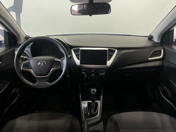 Hyundai Solaris II с пробегом 2017 года, цена 1 349 900 рублей, 120000 км, седан, Автокод Объявления