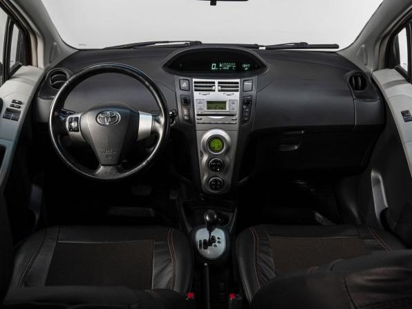 Toyota Yaris II с пробегом 2007 года, цена 599 000 рублей, 149285 км, хэтчбек, Автокод Объявления