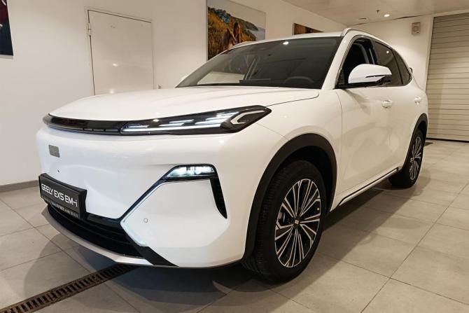 Новый Geely EX5 EM-i 2026 года, цена 3 924 990 рублей, внедорожник, Автокод Объявления