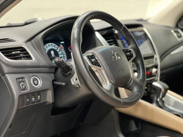 Mitsubishi Montero Sport III Рестайлинг с пробегом 2021 года, цена 4 499 000 рублей, 60000 км, внедорожник, Автокод Объявления