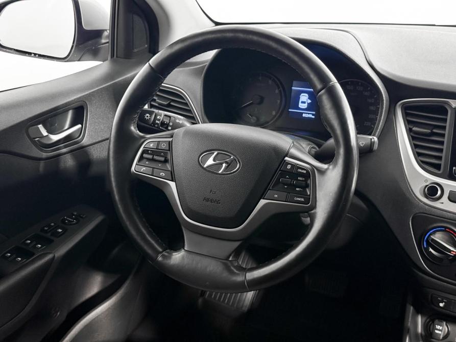 Hyundai Solaris II Санкт-Петербург  - изображение 15