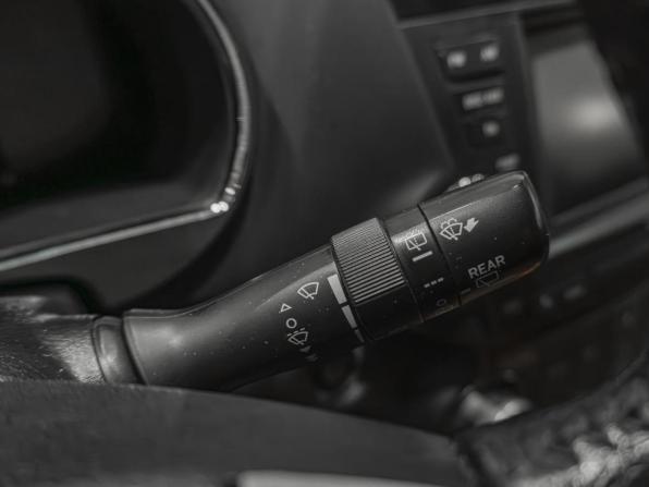 Toyota Highlander II (XU40) Рестайлинг с пробегом 2013 года, цена 1 220 000 рублей, 304662 км, внедорожник, Автокод Объявления