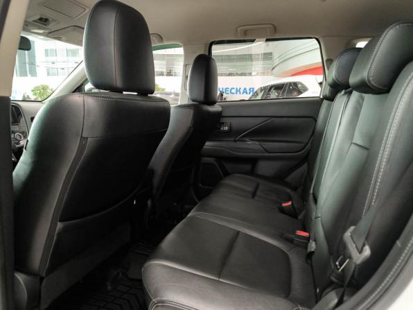 Mitsubishi Outlander III Рестайлинг 2 с пробегом 2017 года, цена 2 150 000 рублей, 83173 км, внедорожник, Автокод Объявления