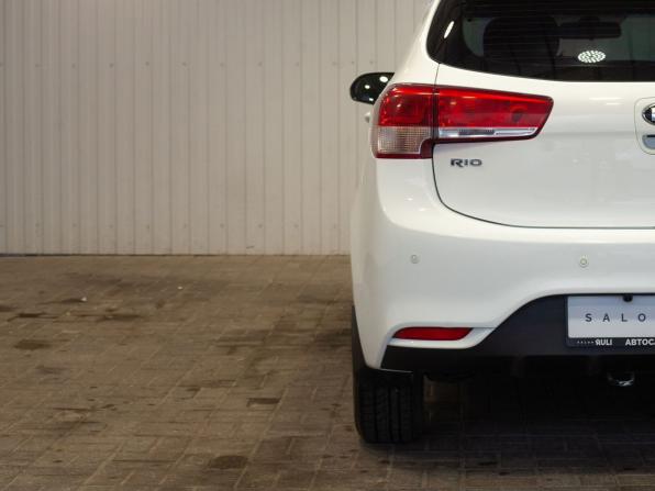 Kia Rio III Рестайлинг с пробегом 2017 года, цена 1 095 000 рублей, 102322 км, хэтчбек, Автокод Объявления