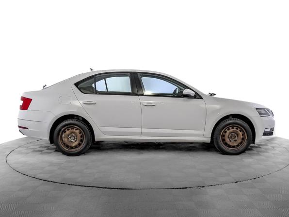 Skoda Octavia III (A7) Рестайлинг с пробегом 2020 года, цена 1 805 000 рублей, 118839 км, лифтбек, Автокод Объявления