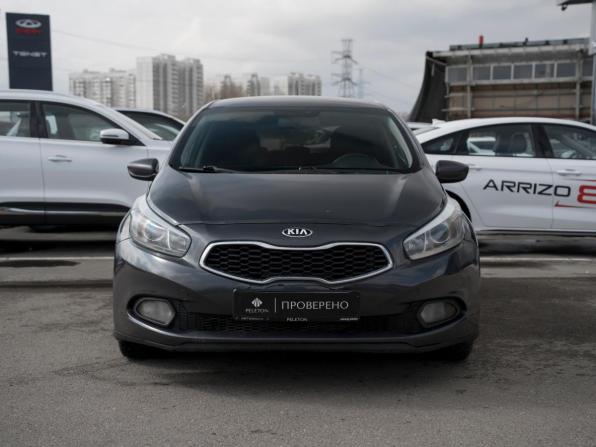 Kia Ceed II с пробегом 2015 года, цена 1 045 000 рублей, 193703 км, хэтчбек, Автокод Объявления