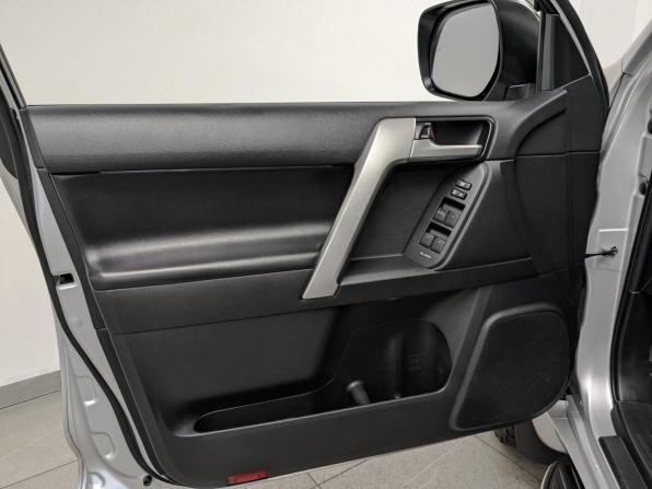 Toyota Land Cruiser Prado 150 Series Рестайлинг 3 с пробегом 2021 года, цена 6 850 000 рублей, 75069 км, внедорожник, Автокод Объявления