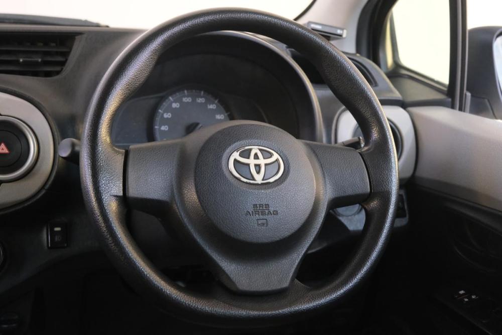 Toyota Vitz III (XP130) Омск  - изображение 12