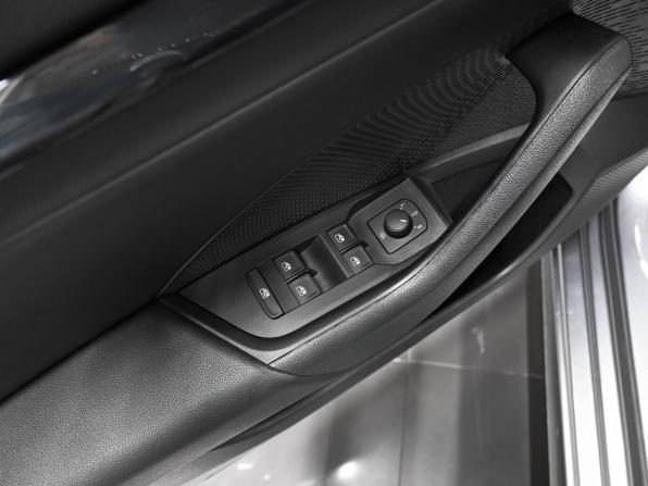 Skoda Octavia IV (A8) с пробегом 2021 года, цена 2 175 000 рублей, 84821 км, лифтбек, Автокод Объявления