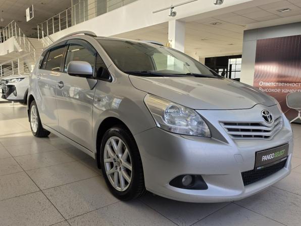 Toyota Verso I с пробегом 2010 года, цена 1 099 000 рублей, 246805 км, компактвэн, Автокод Объявления