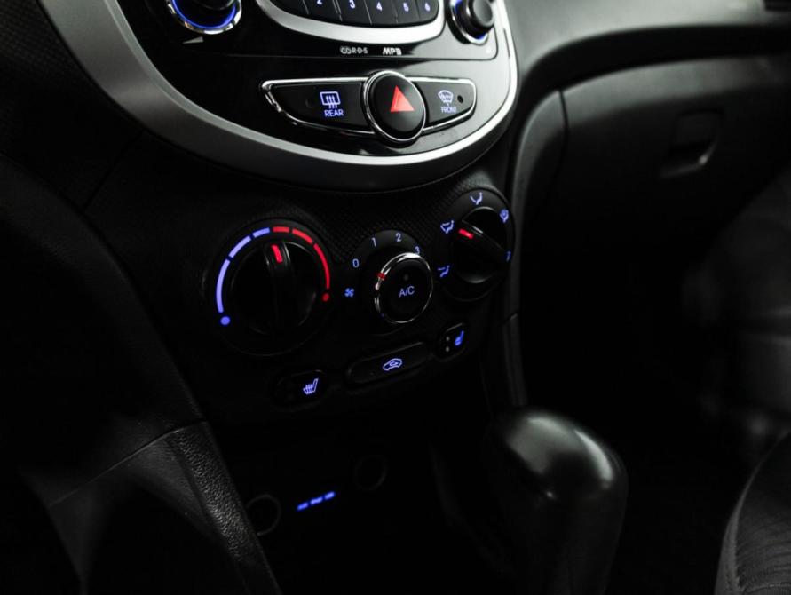 Hyundai Solaris I Санкт-Петербург  - изображение 15