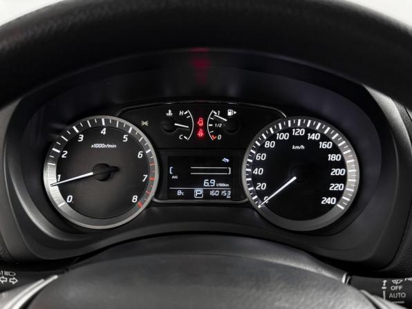 Nissan Tiida II с пробегом 2015 года, цена 1 100 000 рублей, 160151 км, хэтчбек, Автокод Объявления