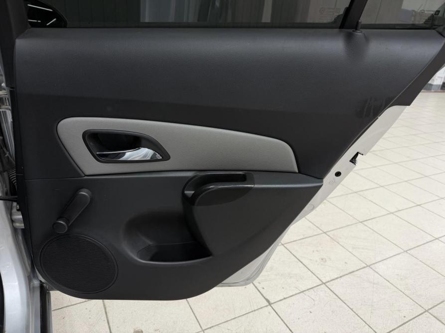 Chevrolet Cruze I Рестайлинг Магнитогорск  - изображение 16