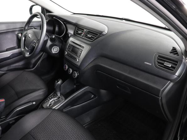 Kia Rio III Рестайлинг с пробегом 2017 года, цена 827 000 рублей, 169754 км, седан, Автокод Объявления