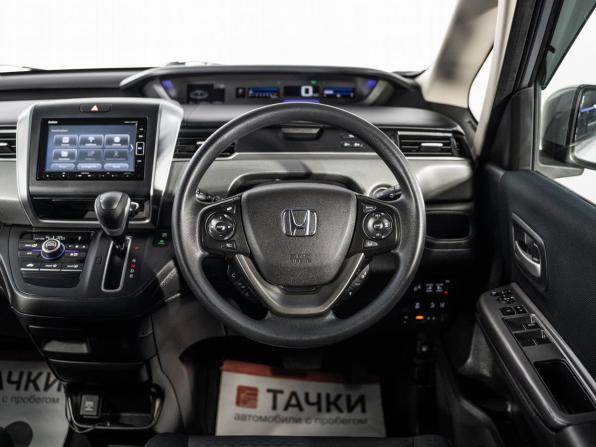 Honda Freed II с пробегом 2018 года, цена 1 375 000 рублей, 119526 км, компактвэн, Автокод Объявления