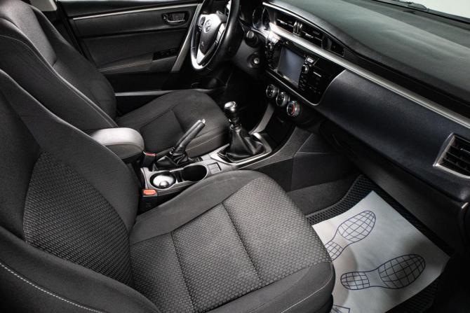 Toyota Corolla XI (E160 E170 E180) с пробегом 2013 года, цена 1 229 000 рублей, 73400 км, седан, Автокод Объявления