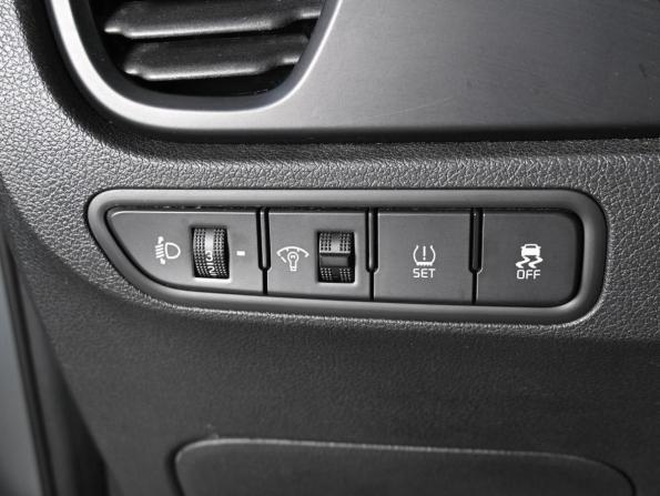Kia Rio IV Рестайлинг с пробегом 2021 года, цена 1 699 000 рублей, 95208 км, седан, Автокод Объявления