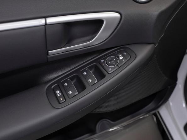 Hyundai Sonata VIII (DN8) Рестайлинг с пробегом 2026 года, цена 4 700 000 рублей, 12 км, седан, Автокод Объявления