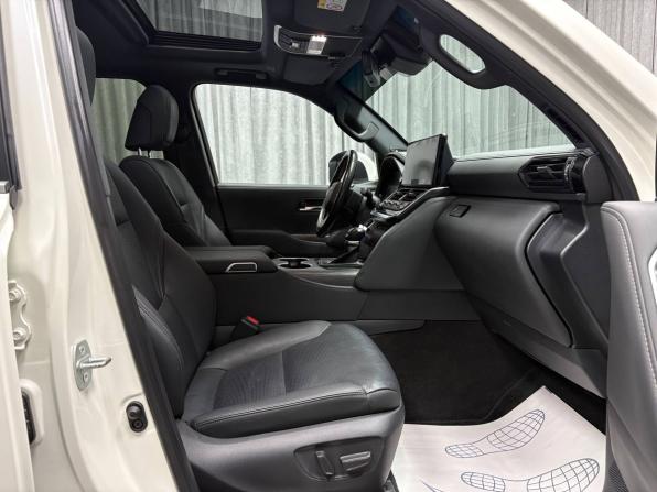 Toyota Land Cruiser 300 Series с пробегом 2021 года, цена 11 500 000 рублей, 112096 км, внедорожник, Автокод Объявления