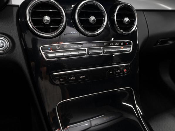 Mercedes-Benz C-Класс IV (W205) Рестайлинг с пробегом 2019 года, цена 3 370 000 рублей, 52453 км, седан, Автокод Объявления