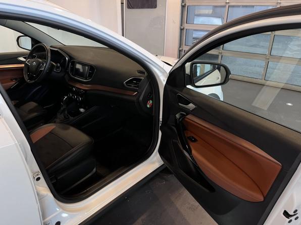 Lada (ВАЗ) Vesta I Рестайлинг (NG) с пробегом 2025 года, цена 1 663 000 рублей, 39474 км, универсал, Автокод Объявления
