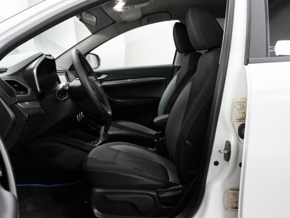 Lada (ВАЗ) Vesta I Рестайлинг (NG) с пробегом 2023 года, цена 1 373 000 рублей, 28500 км, седан, Автокод Объявления
