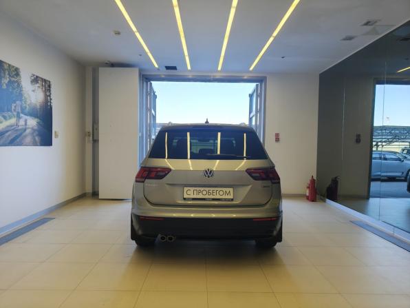 Volkswagen Tiguan II с пробегом 2018 года, цена 2 720 000 рублей, 110000 км, внедорожник, Автокод Объявления