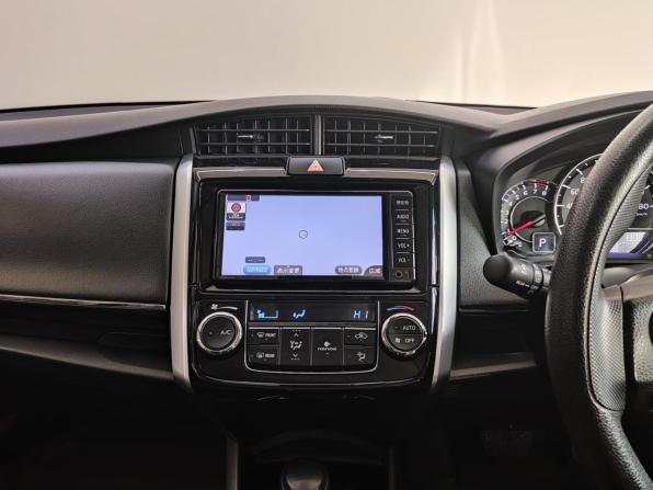 Toyota Corolla XI (E160 E170) Рестайлинг 2 с пробегом 2018 года, цена 1 395 000 рублей, 131151 км, универсал, Автокод Объявления