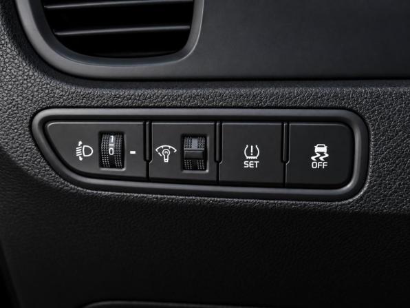 Kia Rio IV с пробегом 2018 года, цена 1 299 000 рублей, 147602 км, хэтчбек, Автокод Объявления