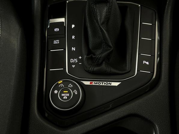 Volkswagen Tiguan II с пробегом 2018 года, цена 2 250 000 рублей, 160652 км, внедорожник, Автокод Объявления