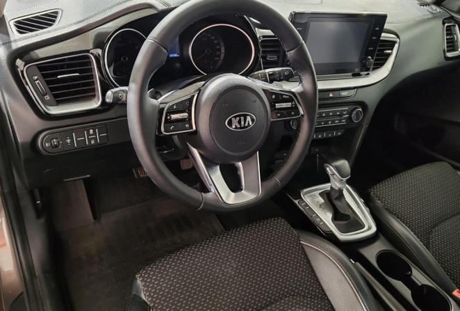 Kia Ceed III с пробегом 2021 года, цена 1 900 000 рублей, 137110 км, универсал, Автокод Объявления