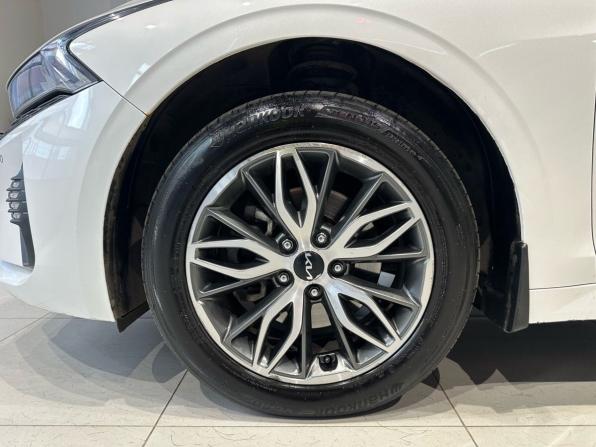 Kia K5 III с пробегом 2021 года, цена 1 380 000 рублей, 443656 км, седан, Автокод Объявления
