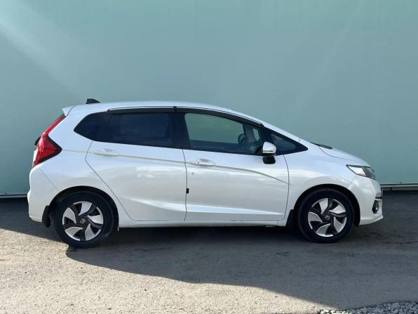 Honda Fit III Рестайлинг с пробегом 2018 года, цена 1 125 000 рублей, 104717 км, хэтчбек, Автокод Объявления