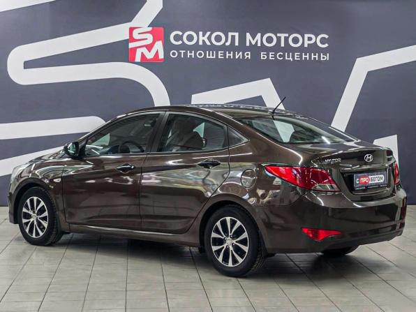 Hyundai Solaris I Рестайлинг с пробегом 2015 года, цена 799 900 рублей, 150000 км, седан, Автокод Объявления