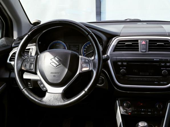 Suzuki SX4 II (S-Cross) с пробегом 2014 года, цена 1 125 000 рублей, 155641 км, хэтчбек, Автокод Объявления