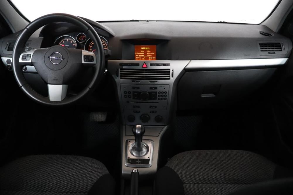 Opel Astra H Рестайлинг Санкт-Петербург  - изображение 9
