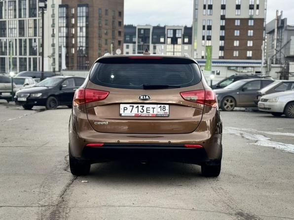 Kia Ceed II Рестайлинг с пробегом 2017 года, цена 1 349 000 рублей, 122300 км, универсал, Автокод Объявления