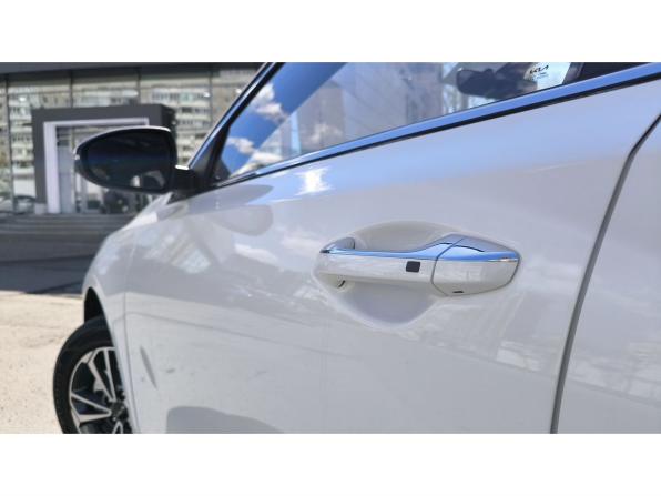 Новый Kia K3 II (China Market) Рестайлинг 2025 года, цена 2 800 000 рублей, седан, Автокод Объявления