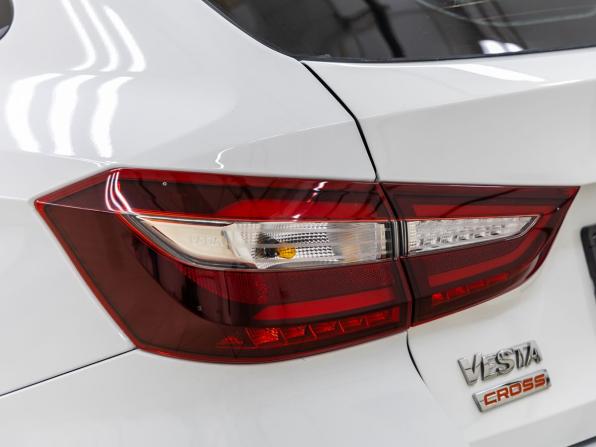 Lada (ВАЗ) Vesta I Рестайлинг (NG) с пробегом 2023 года, цена 1 238 000 рублей, 46780 км, универсал, Автокод Объявления