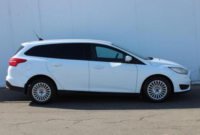 Ford Focus III Рестайлинг с пробегом 2018 года, цена 595 000 рублей, 329823 км, универсал, Автокод Объявления