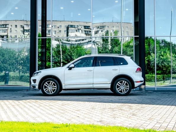 Volkswagen Touareg II Рестайлинг с пробегом 2016 года, цена 3 350 000 рублей, 92676 км, внедорожник, Автокод Объявления