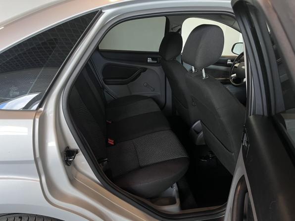 Ford Focus II Рестайлинг с пробегом 2010 года, цена 600 000 рублей, 120313 км, седан, Автокод Объявления