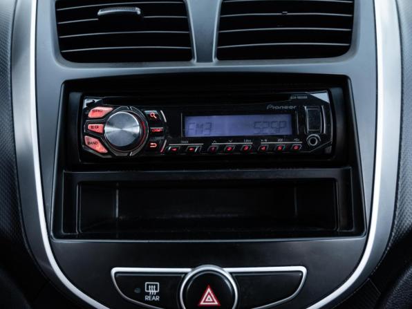 Hyundai Solaris I с пробегом 2014 года, цена 927 000 рублей, 139634 км, хэтчбек, Автокод Объявления