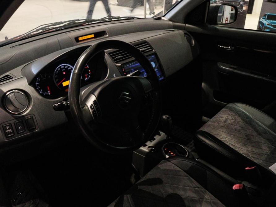 Suzuki Swift III Москва  - изображение 12