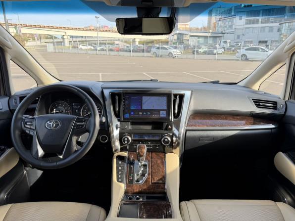 Toyota Alphard III Рестайлинг с пробегом 2019 года, цена 4 800 000 рублей, 169000 км, минивэн, Автокод Объявления